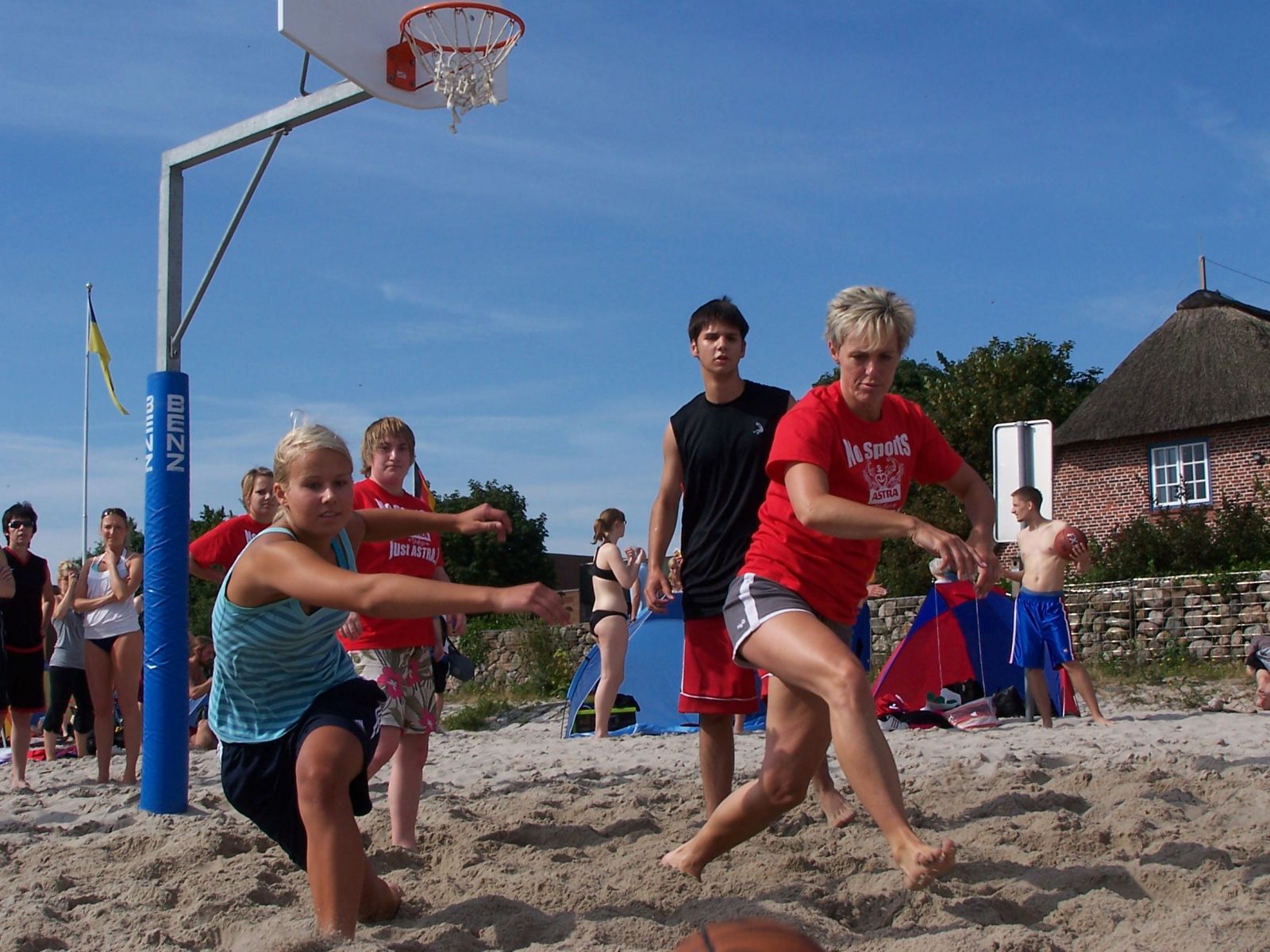 tl_files/bilder/Beach-Turniere/1 Kampf um den Ball.jpg